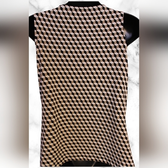 CALVIN Klein Draped Sleeveless Blouse with Geometric Design - Picture 3 of 5